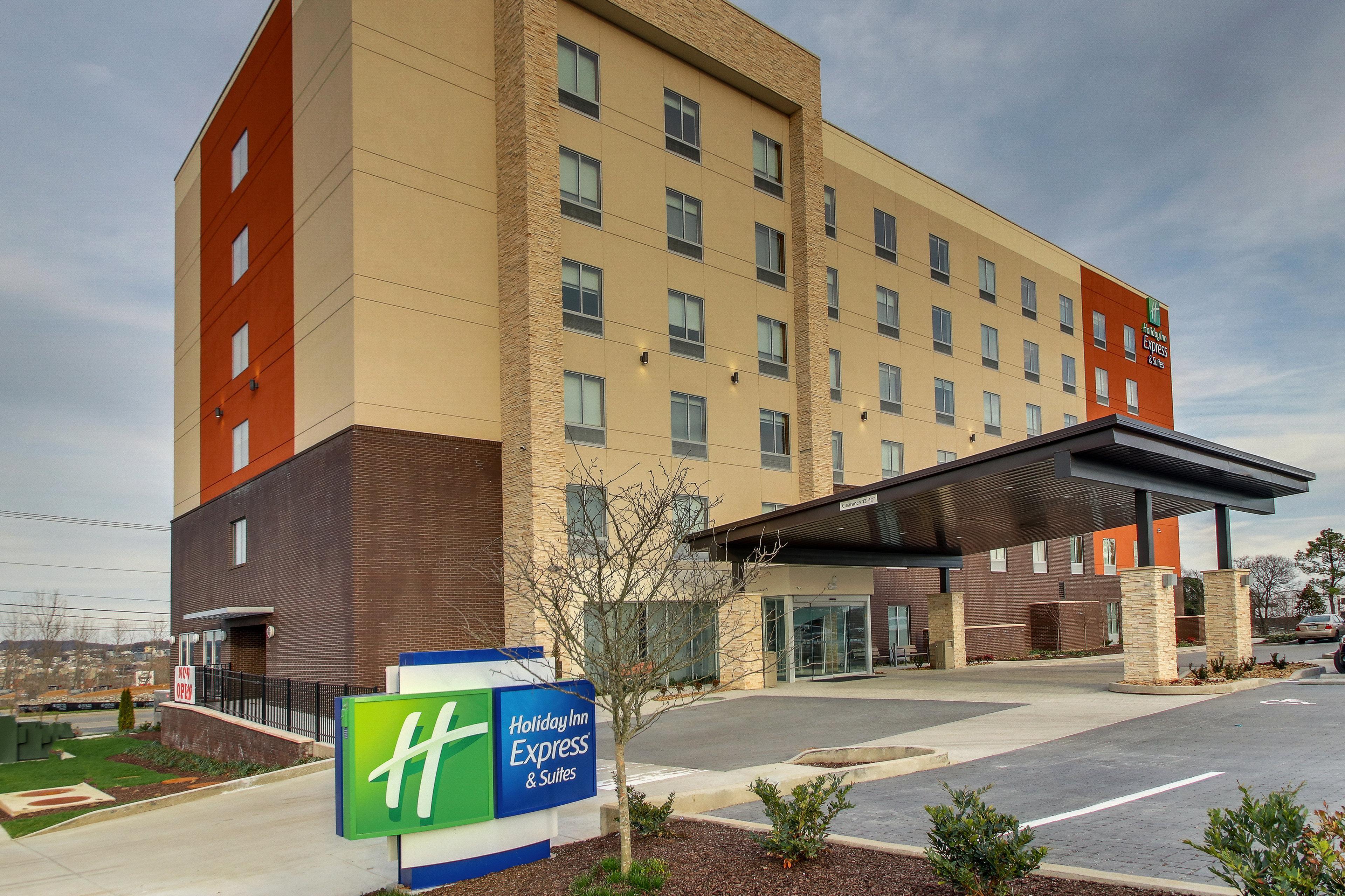 Holiday Inn Express & Suites - Nashville Metrocenter Downtown By Ihg Ngoại thất bức ảnh